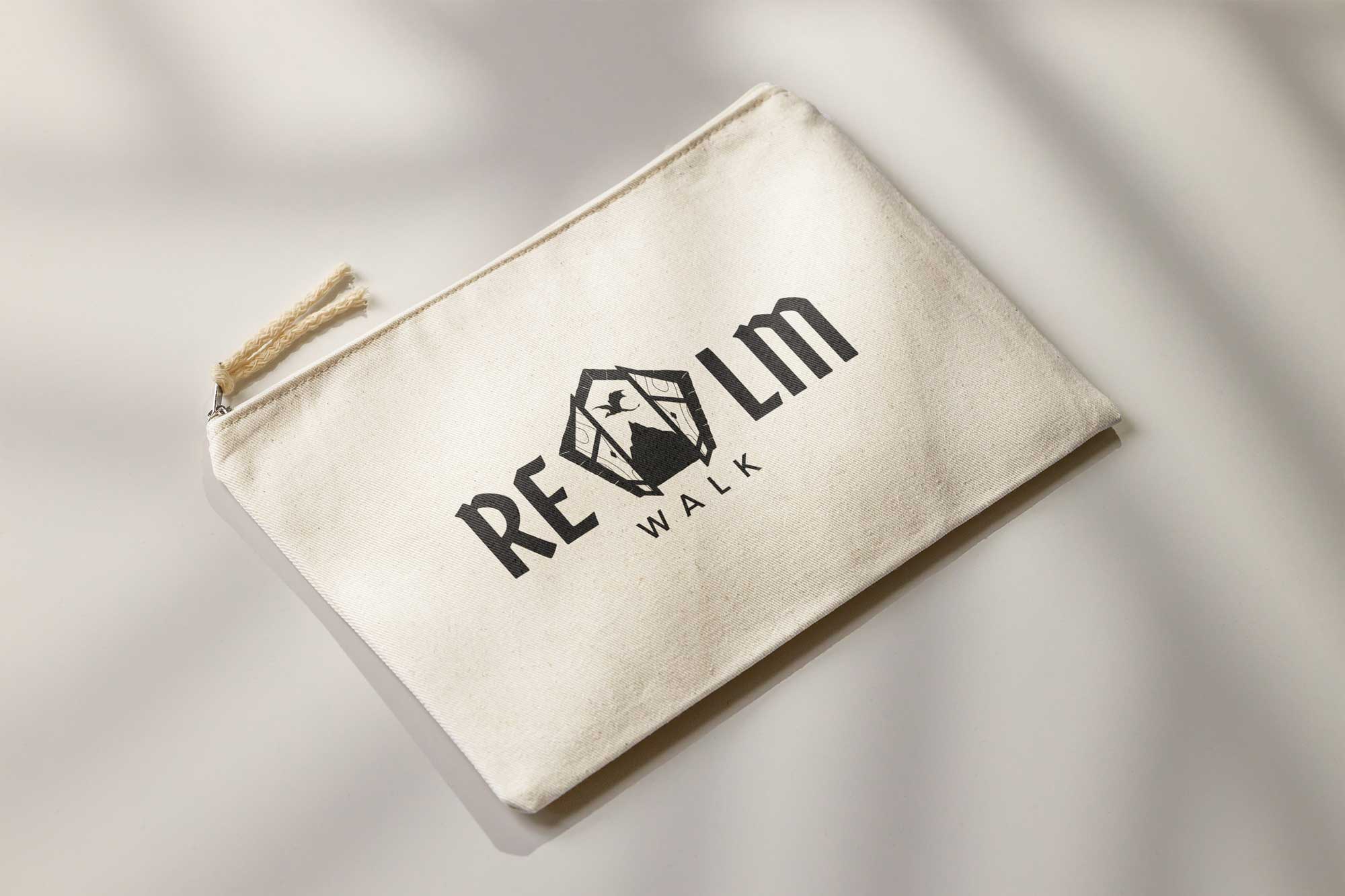 Free_Toiletry_Bag_Mockup